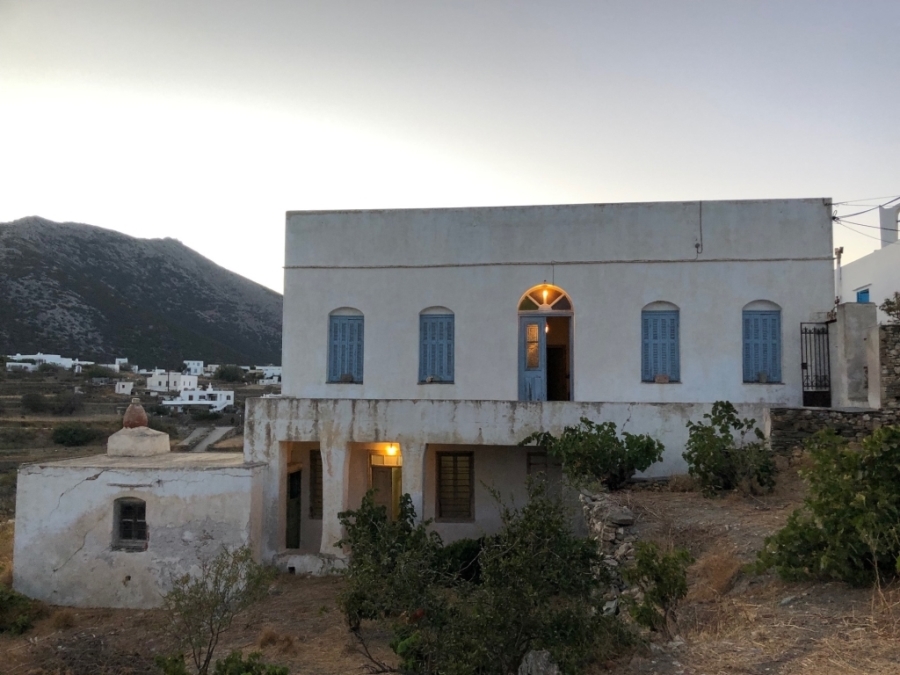 (For Sale) Residential Detached house || Cyclades/Sifnos - 400 Sq.m, 1€ 