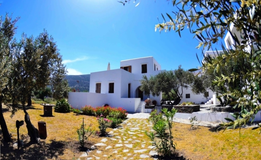 (For Sale) Residential Residence complex || Cyclades/Sifnos - 263 Sq.m, 1€ 
